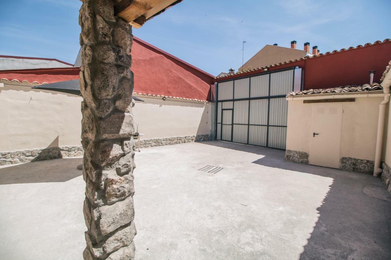 Casas La Muralla De Bodegas Marcos Penafiel Exterior photo